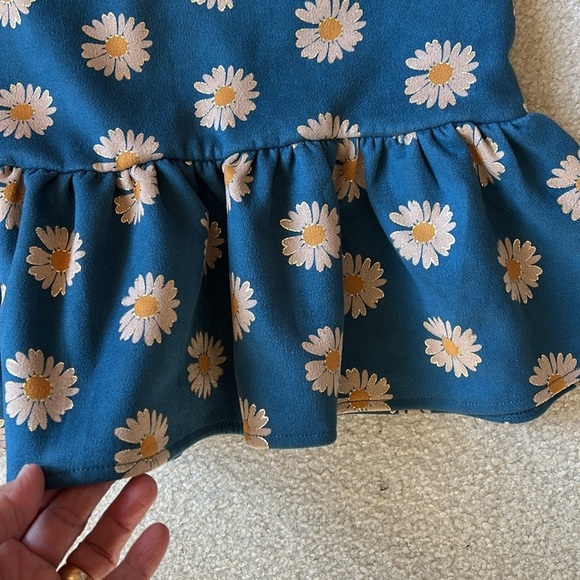 Kidpik Daisy Suedette Dress Allover Daisy Printed Knit Dress Relaxed Fit  7/8 - Picture 3 of 9